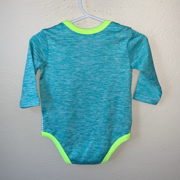 3-6m Nike unisex boys or girls teal & neon long sleeve Onsie - Picture 3 of 3